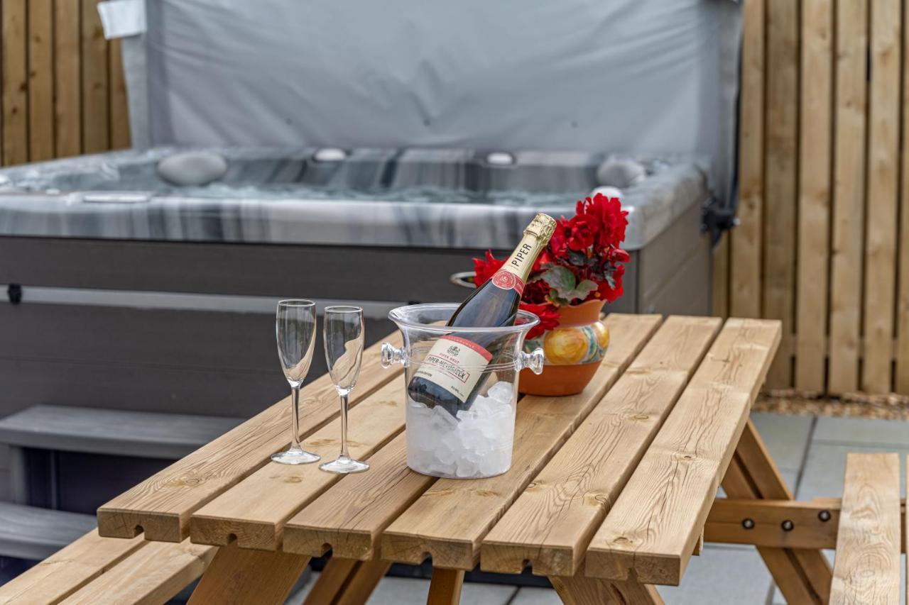 The Annexe, Luxury Property With Hot Tub At Pitilie Pods Aberfeldy Ngoại thất bức ảnh
